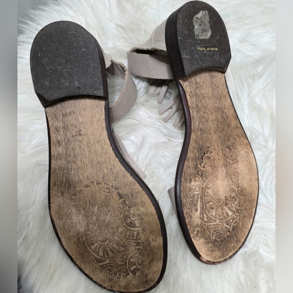 Bonavi Open Toe Tassel Ankle Strap Gladiator Leather Sandals. Size 7🌴✌️ - Picture 7 of 7